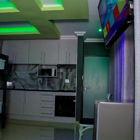 Wise Bird Guest House Roodepoort Extérieur photo